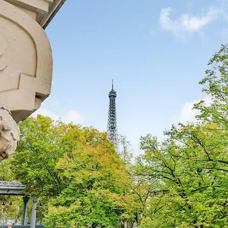 Kennedy Apartment, Luxury, Eiffel Tower View 3b 7p Apartment