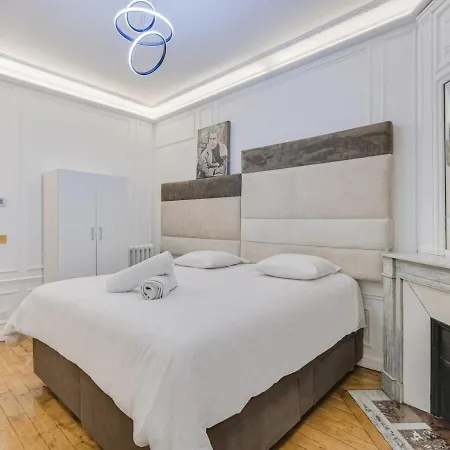 Apartment Kennedy Apartment, Luxury, Eiffel Tower View 3b 7p