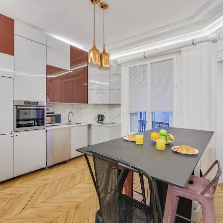 Apartment Kennedy Apartment, Luxury, Eiffel Tower View 3b 7p Paris