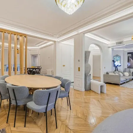 Kennedy Apartment, Luxury, Eiffel Tower View 3b 7p * Paris